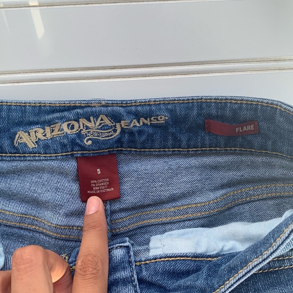 Arizona Blue Flare Distressed Jeans Juniors Size 5 - Picture 9 of 15